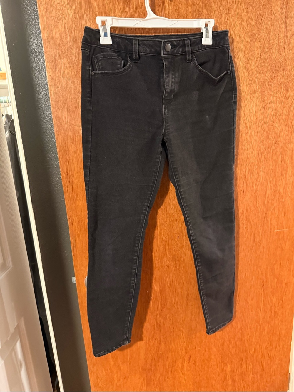 Women's Black Slim High-Rise Jeans